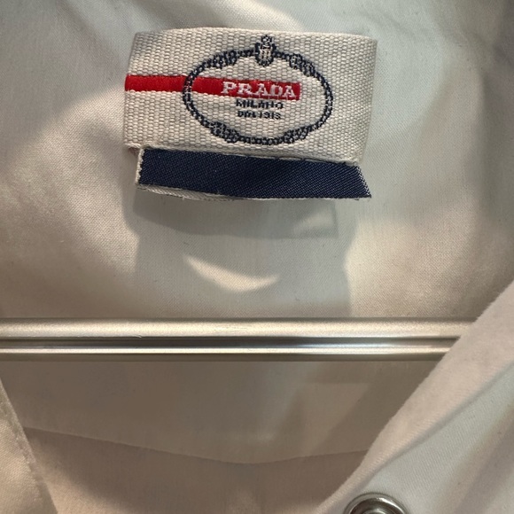 Prada button-up with brass detailing around the shoulders and collar. Size 40 - Picture 6 of 6